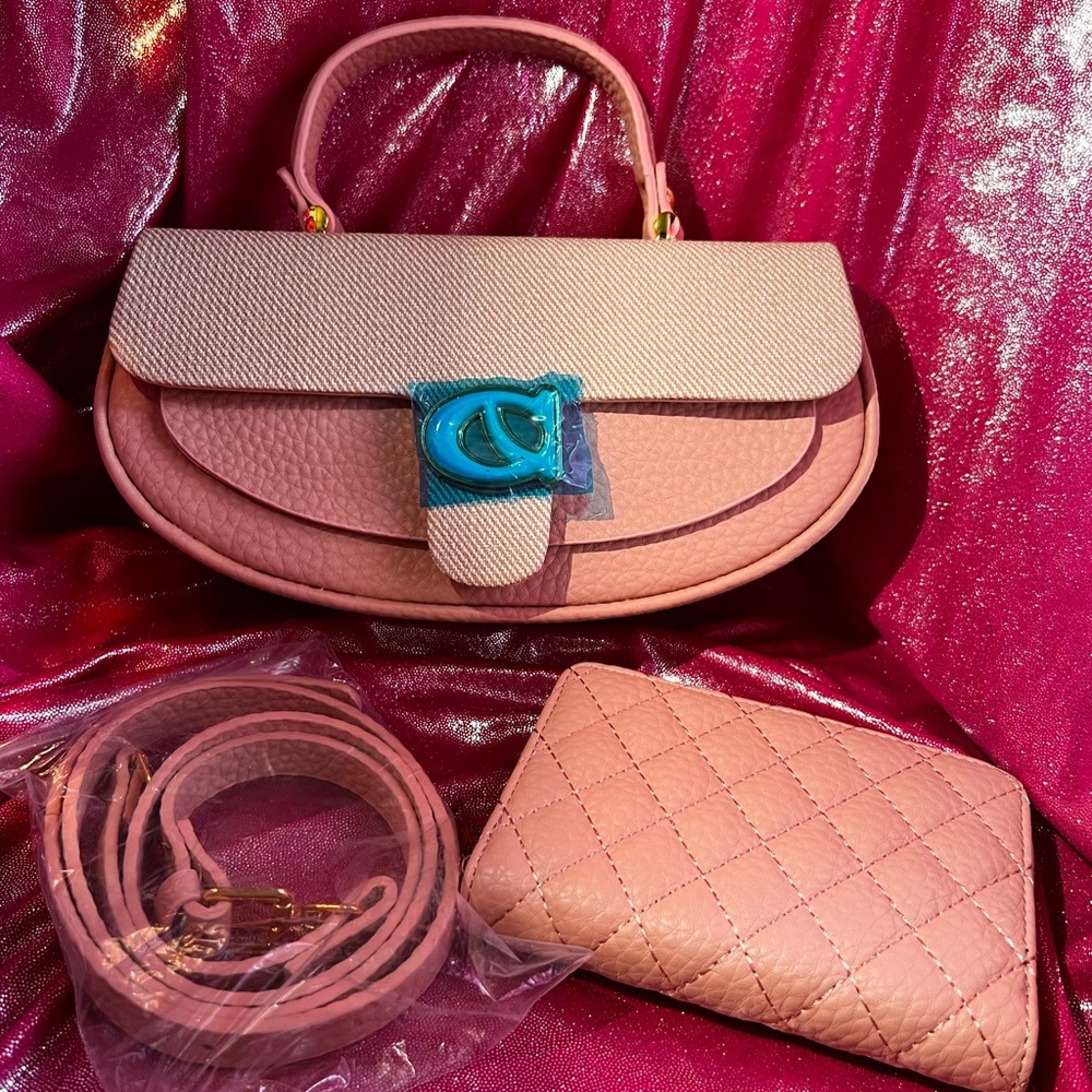 Elegant Pink Handbag with Quilted Wallet